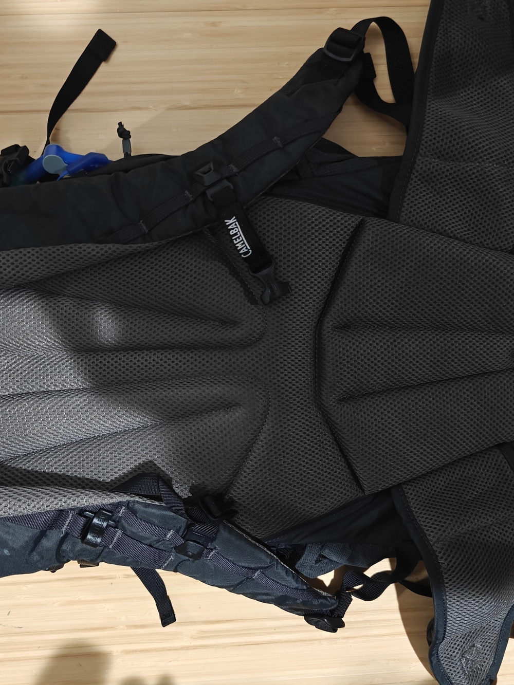 CamelBak Black Backpack Hydration Pack Rim runner 22